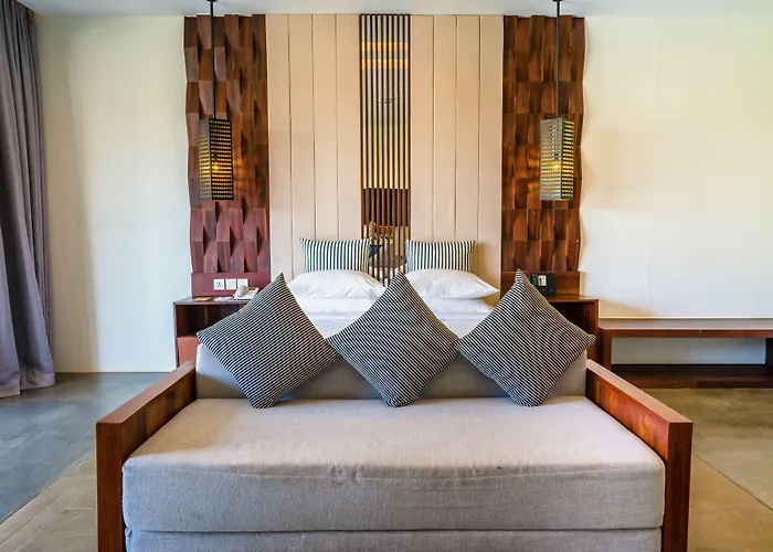Hotel Metta & 5*